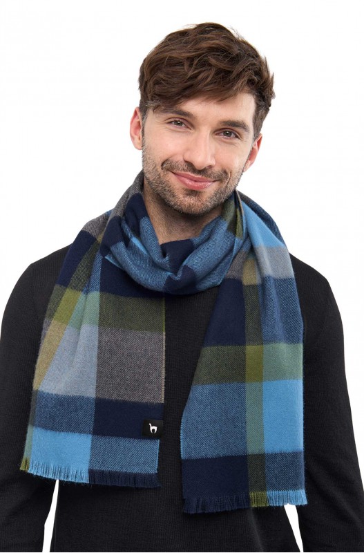 alpaka-webschal-amigo-aus-100-royal-alpaka (9)